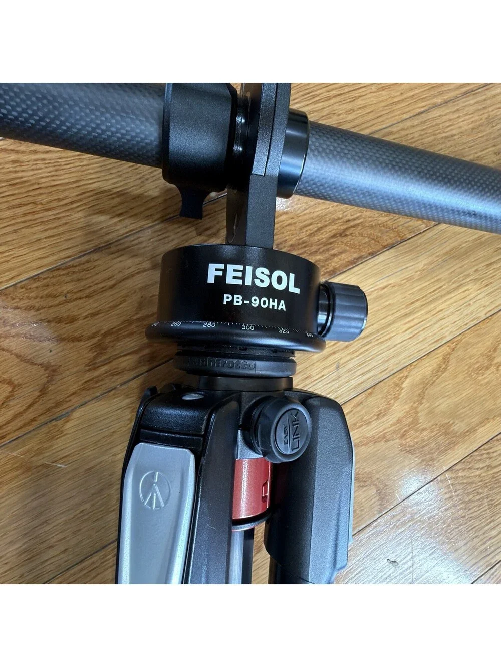Manfrotto 055 Carbon Fiber Tripod w/ FEISOL PB-90HA Panoramic Head ( PB-90HA)